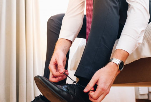 Come abbinare i calzini lunghi da uomo: Guida all’eleganza e al comfort
